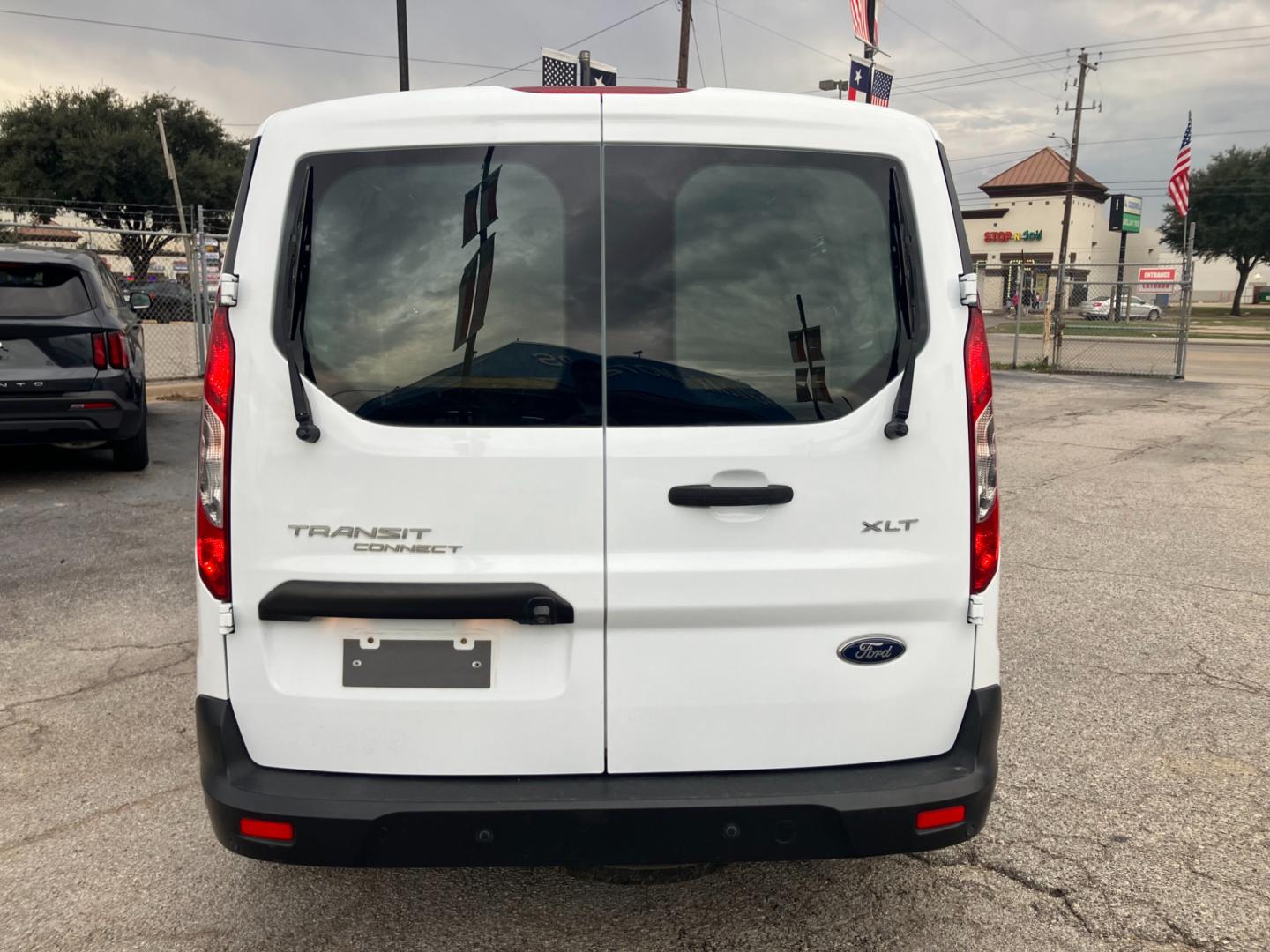 2019 White /Gray Ford Transit Connect Cargo Van XLT LWB w/Rear Liftgate (NM0LS7F28K1) with an 2.5L L4 DOHC 16V engine, 6A transmission, located at 1842 Wirt Road, Houston, TX, 77055, (713) 973-3903, 29.805330, -95.484787 - Photo#3